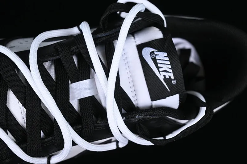 All categories Nk SB Dunk series Nk SB Dunk Low low-top sneakers CS version Nk Dunk Low "Panda" black and white panda customized version of deconstructed strap casual sneakers CW1590-100